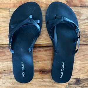 WOMANS VOLCOM SANDALS SIZE 5
